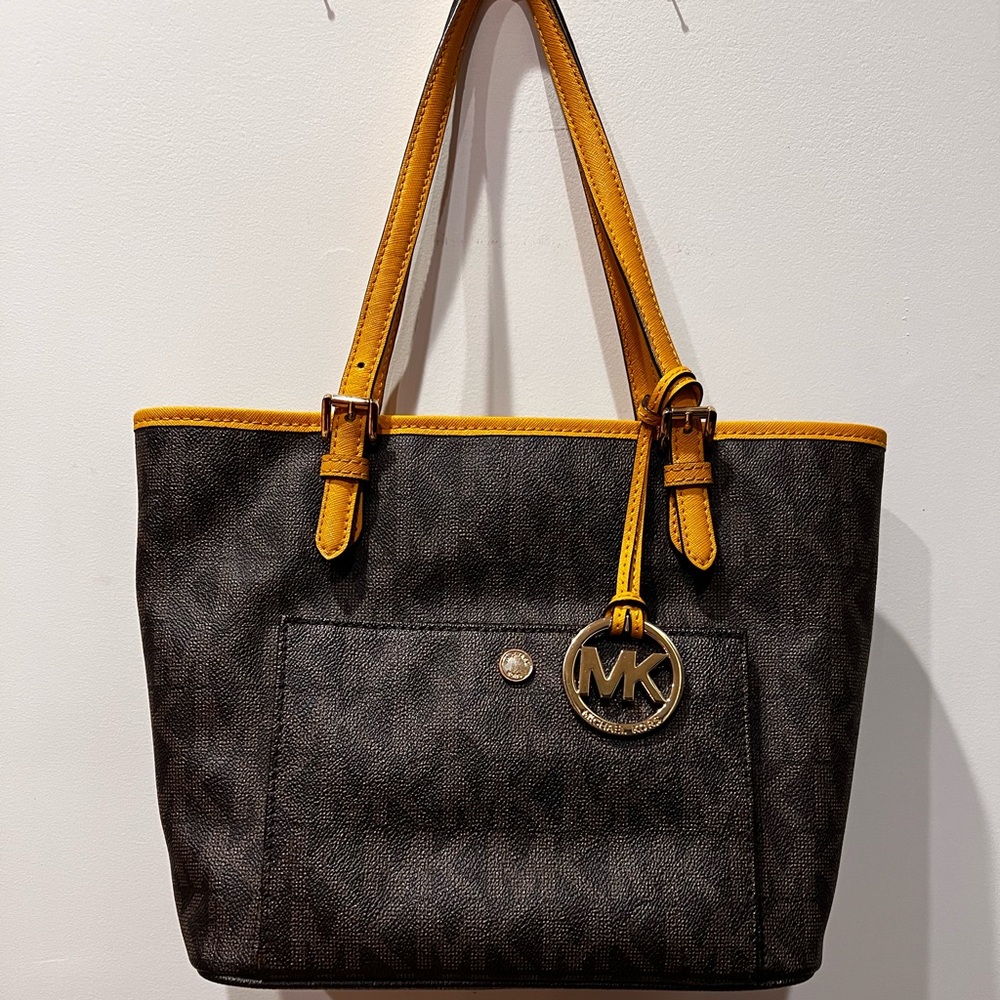 Micheal Kors Medium Tote